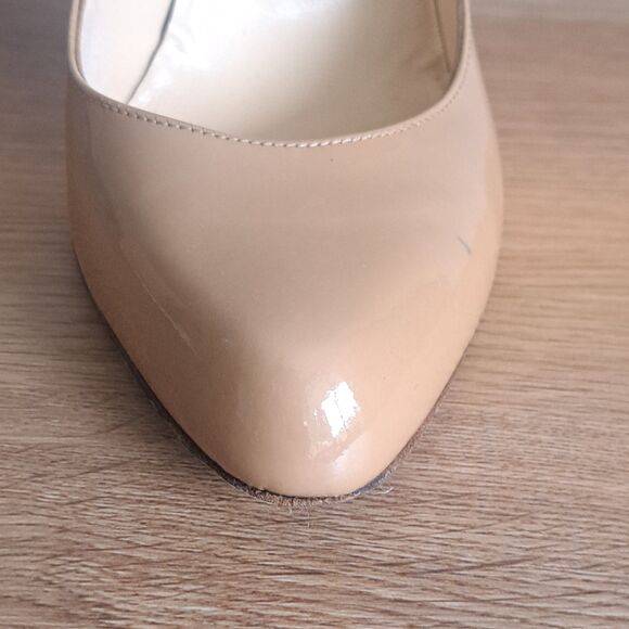 Christian Louboutin *SINGLE RIGHT* Simple Nude Patent Leather Pumps 38.5 Amputee - Picture 9 of 16